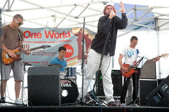 100710_d70_030-medium