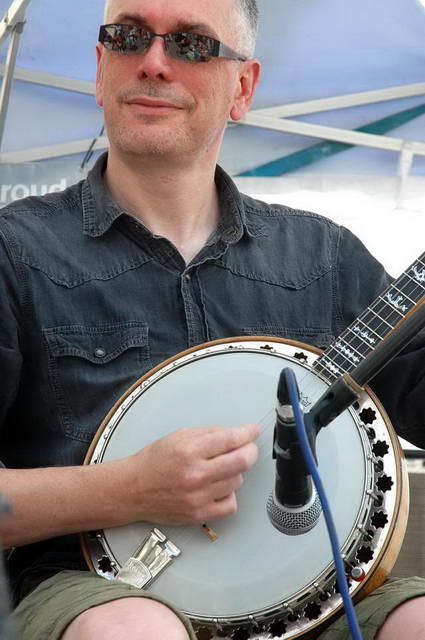 100710_d70_128-medium