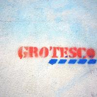 Grotesco-medium