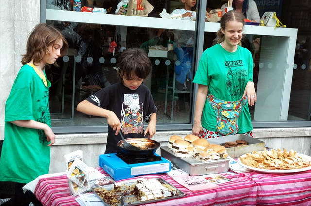 100730_d70_008-medium