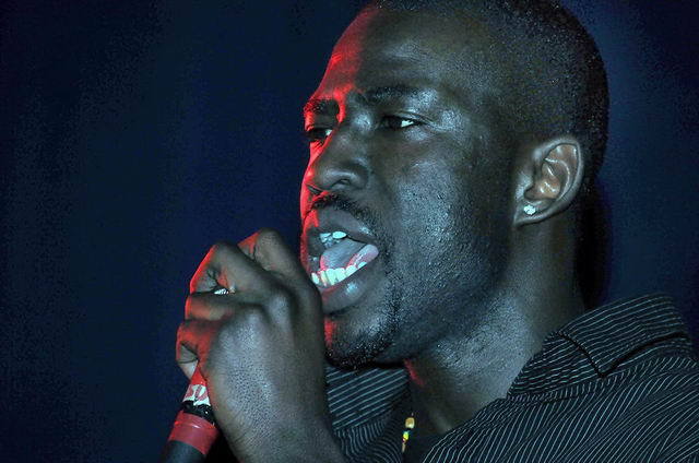 111110_d300s_064-medium