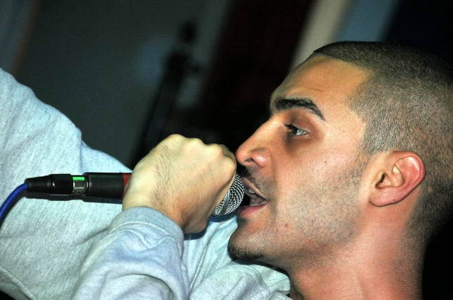 111110_d300s_241-medium