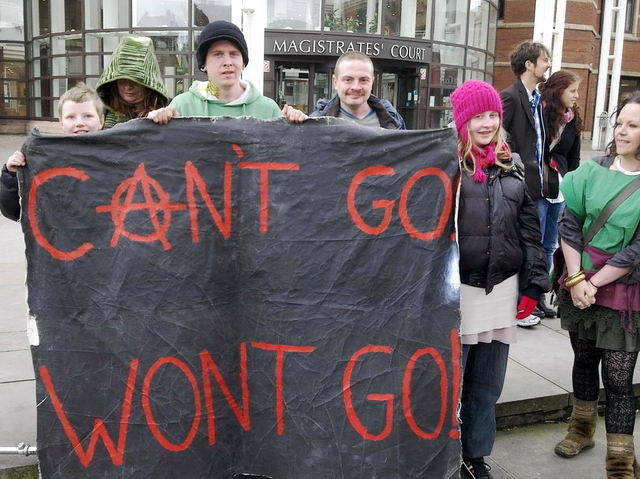 120405_e72_040-medium