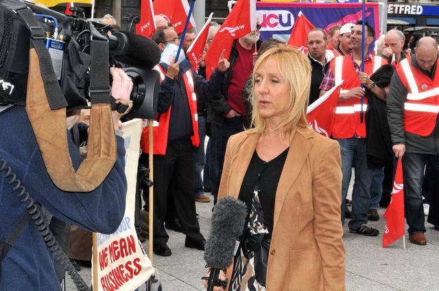 120510_d300s_082-medium