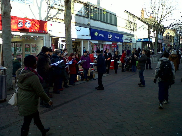 Choir_in_action-medium